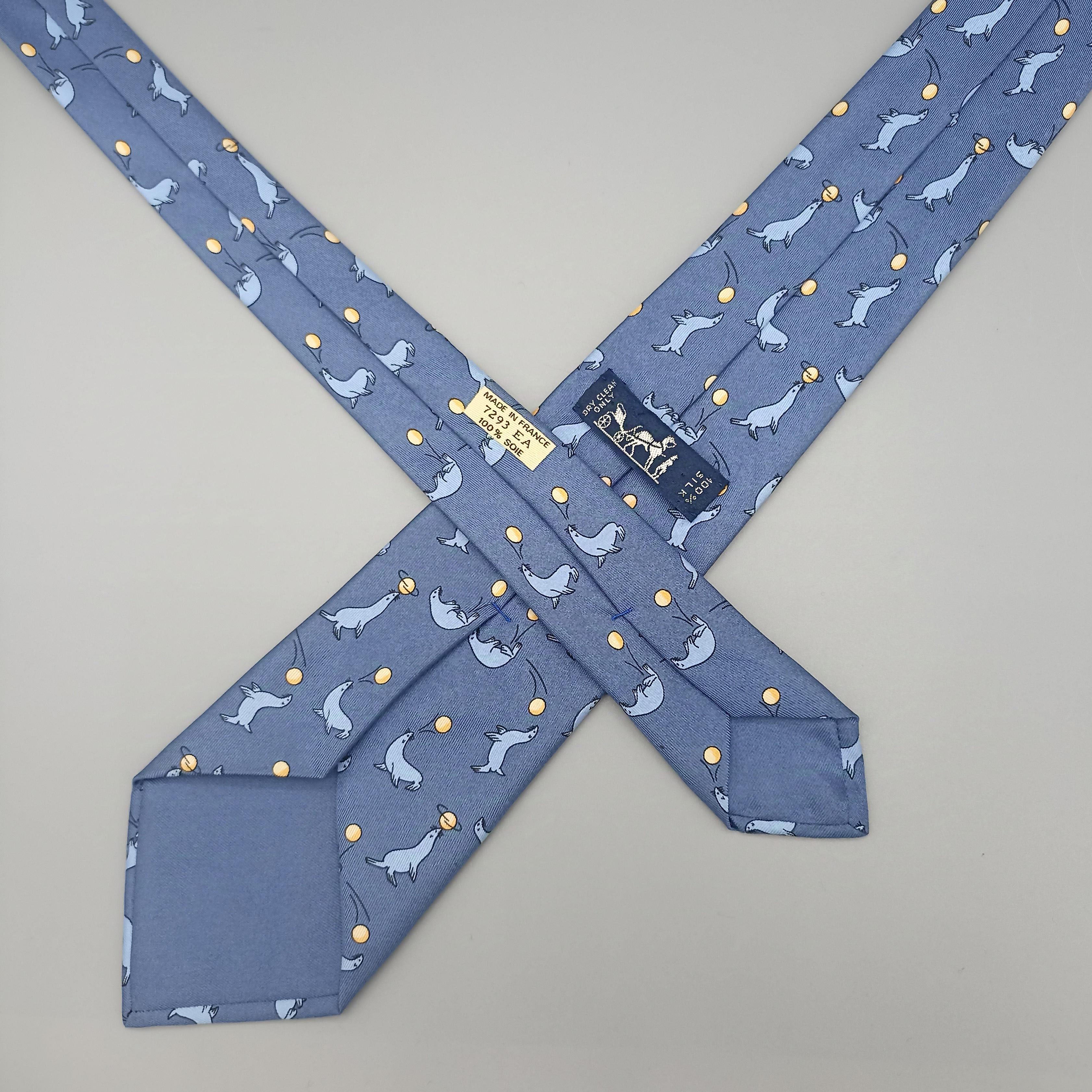 Cravate Hermès bleue à motif