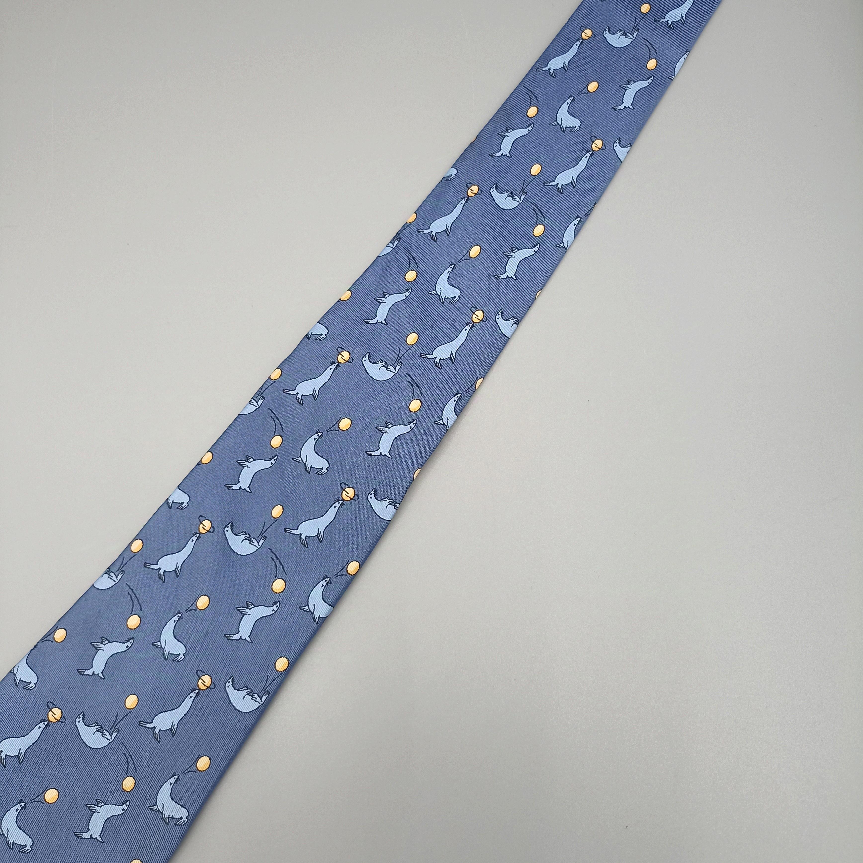 Cravate Hermès bleue à motif